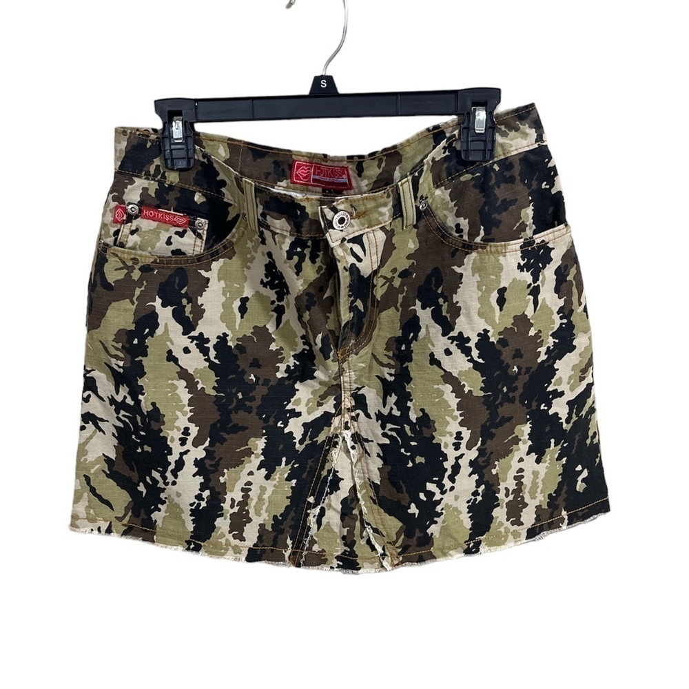HOT KISS Camo Mini Skirt Distressed Raw Hem Size 11 Retro Y2K Gorpcore